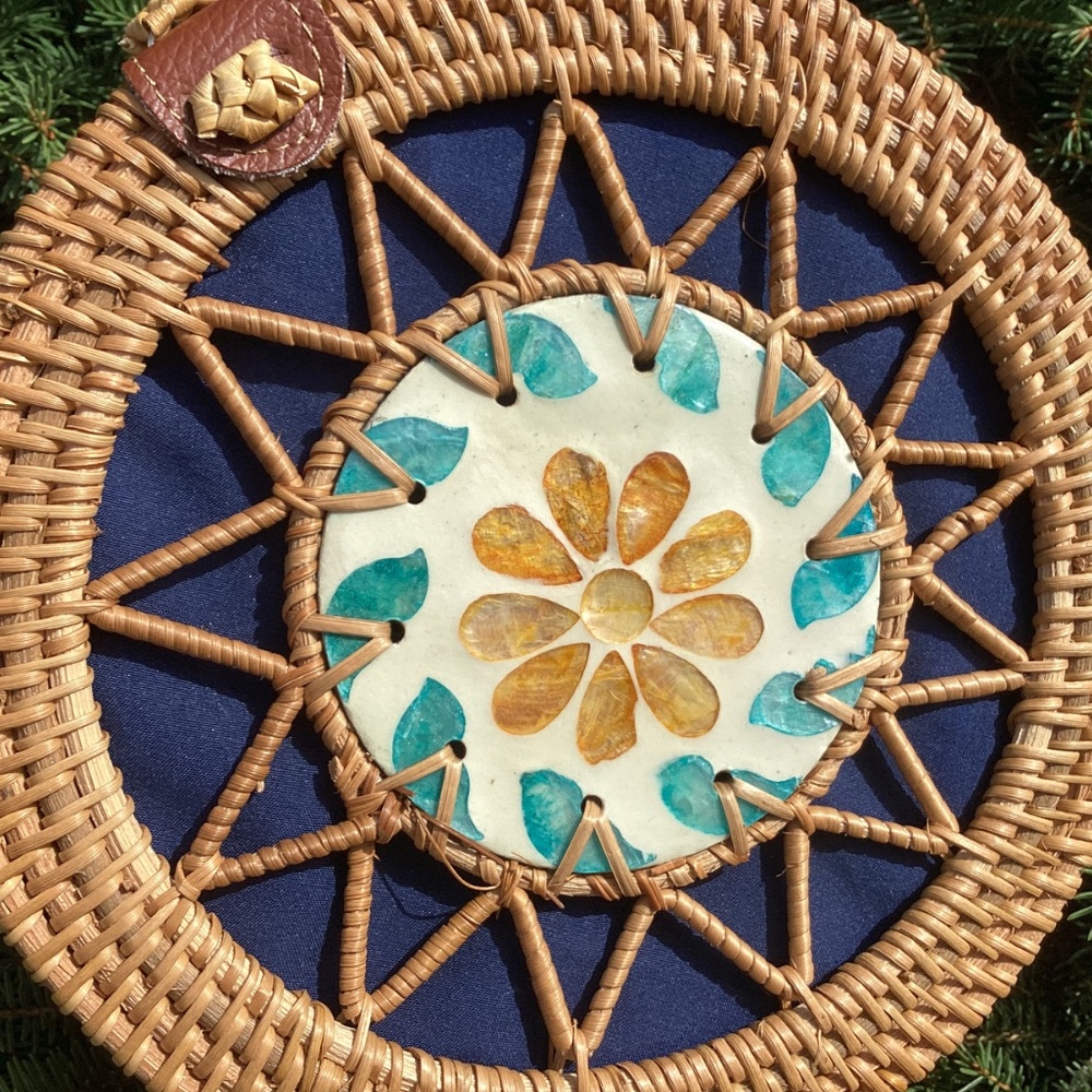 Wicker Rattan Round Front Design Crossbody Handbag - image 5